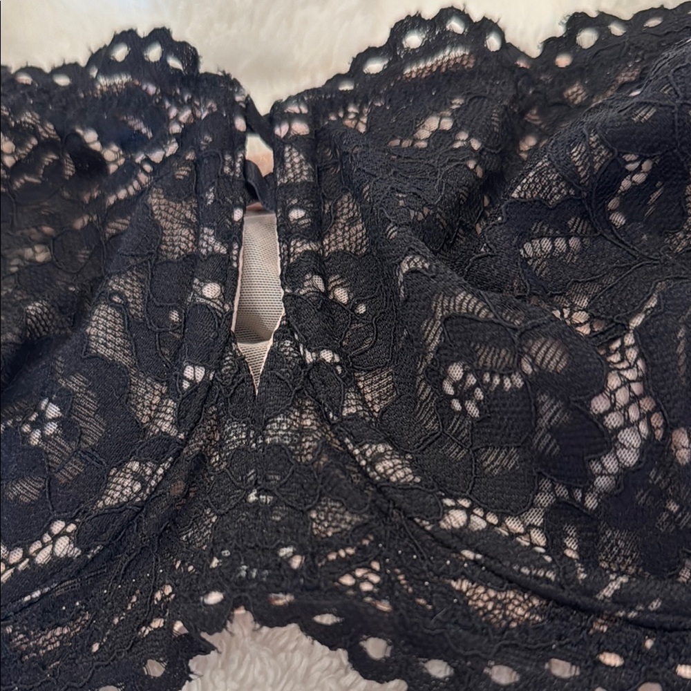 NWT STUNNING Black Lace Bandeau - Picture 3 of 5